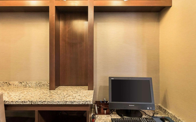Comfort Inn Wichita East
