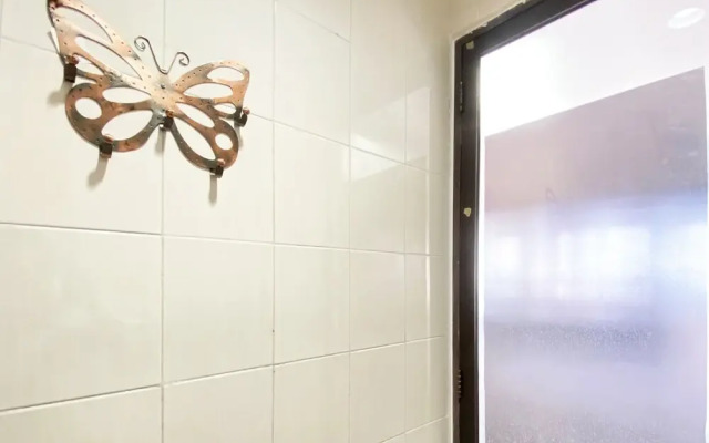Cozy Living Studio Apartment At Mekarwangi Square Cibaduyut