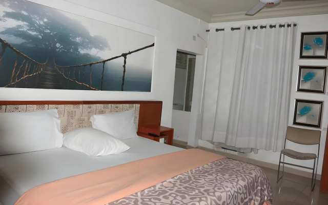 NatureMark Gallery and Guest House
