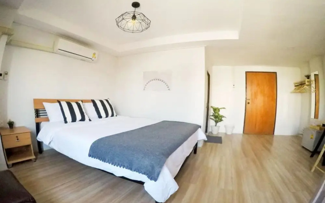Warm Hug Home & Apartment