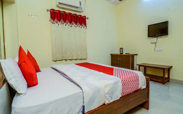 OYO 18825 Hotel Akshey