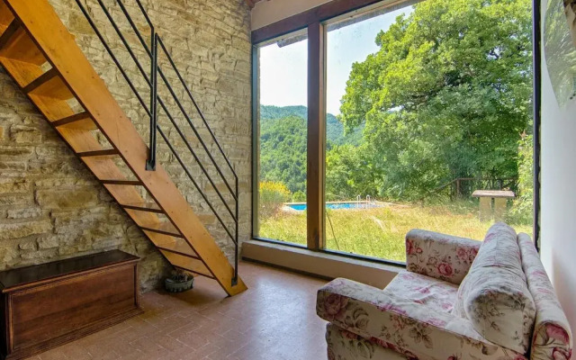 Villa in Borgo Pace With Private Pool