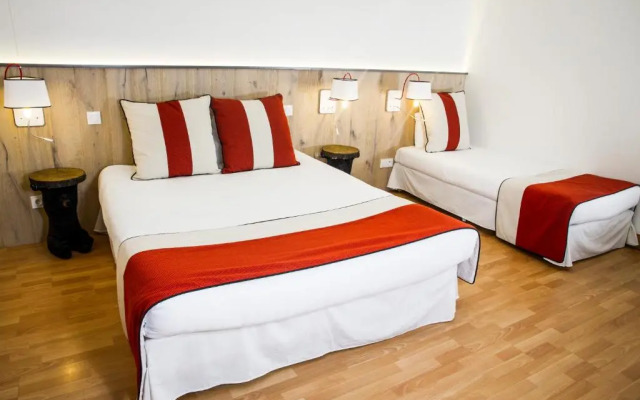 Hotel Mir