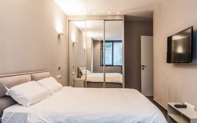 Luxury 3 BR Near the Beach