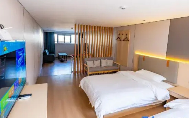 Xiyun Hotel ( Xiangyang Ancient City Branch)
