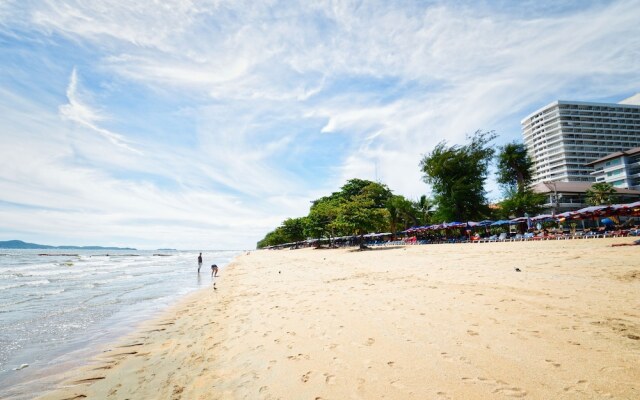 Jomtien Beach Pool House 2