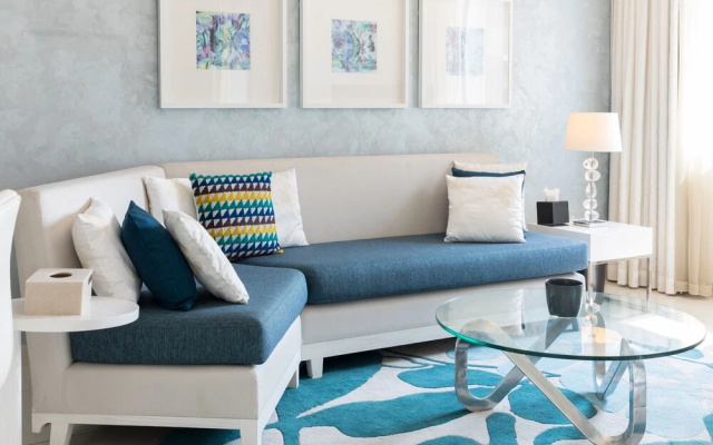 Maison Privee - Luxury Urban Retreat w/ Burj Khalifa Views