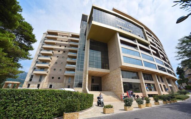 Hotel Harmonia вид на фасад