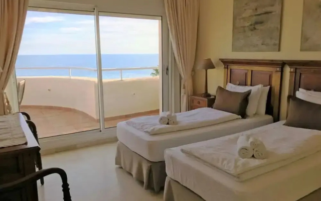 Beach Penthouse Bermuda Beach 4
