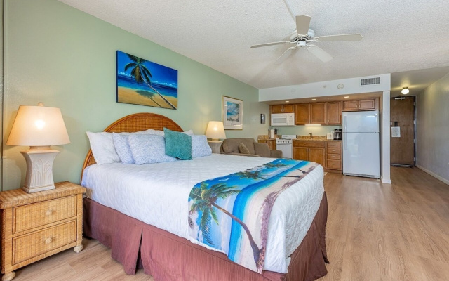 Royal Kahana 217 Condo