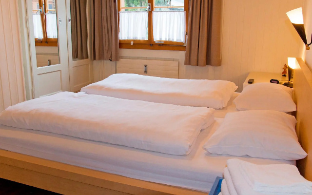 Des Alpes - Two Bedroom No.2