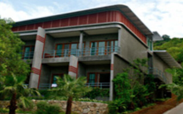 Отель Montalay Beach Resort Koh Tao вид на фасад