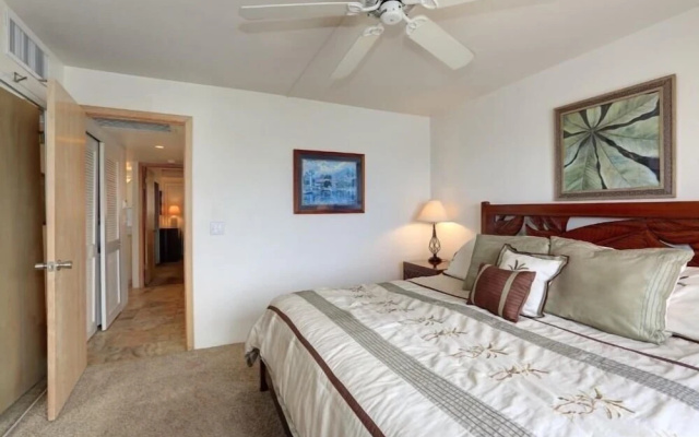 Kihei Beach, #509 2 Bedroom Condo by RedAwning
