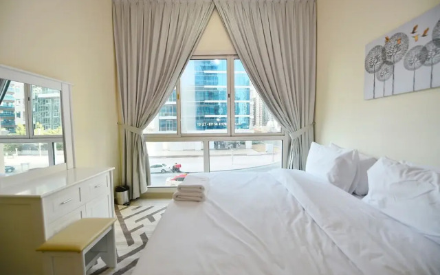 Marina Park 1 Bed with Study for 3 People