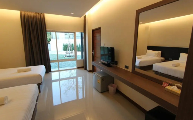 At Muangploy Resort