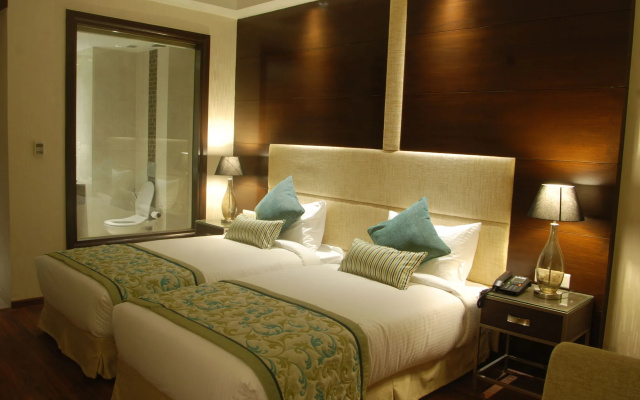 Plutos Hotel
