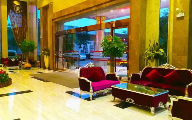 Gang Run Ming Yue Hotel