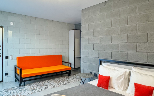 "Aquarius Hotel"