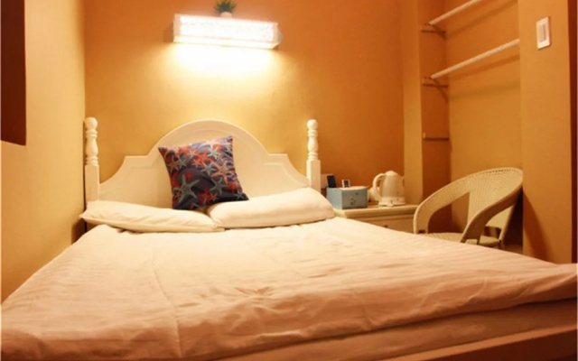 Hangzhou Poke Theme Guest House