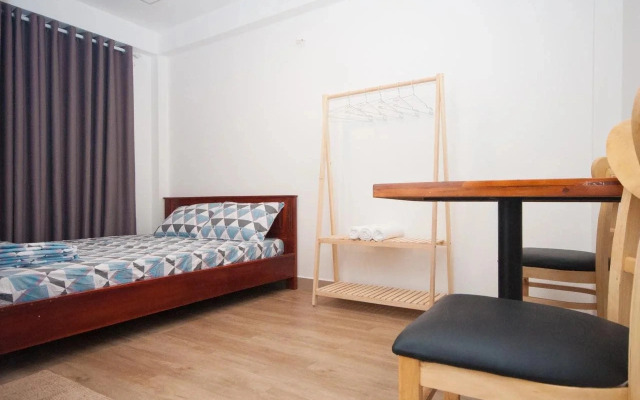 The Prince of Whales Hostel & Bar