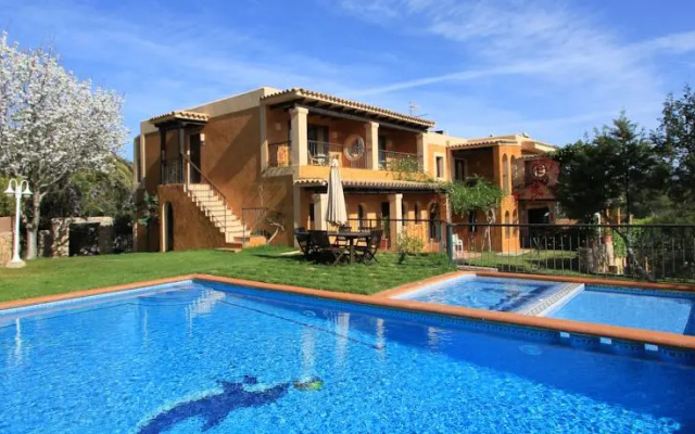 Casa Naya