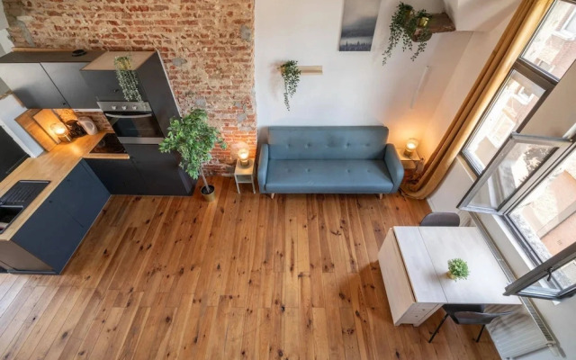 Two-bedroom Apartment by the River