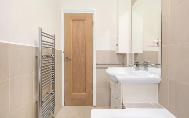 Modern Garden Flat in Hampstead