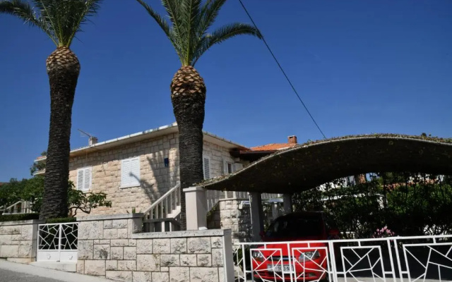 Apartments Near Sea Supetar