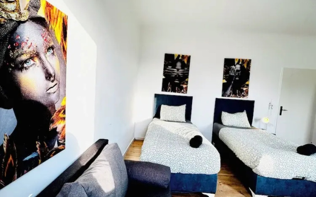 Spacious Budget Home Garden Stay