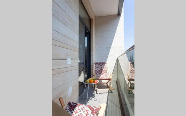 Luxury Meets Convenience - 2 bdrm @ City Center