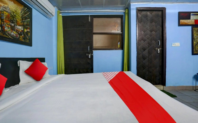 OYO Flagship 80530 Golden Home Stay