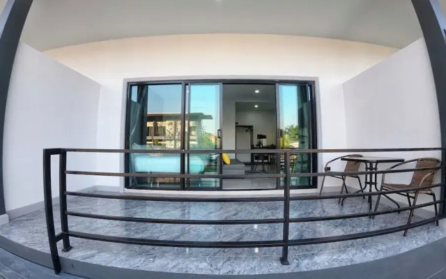 Hillside Premium Hotel