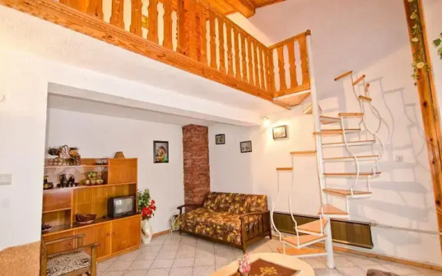 Palyongov Guest House