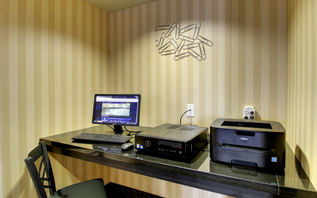 Cobblestone Hotel & Suites - Wayne