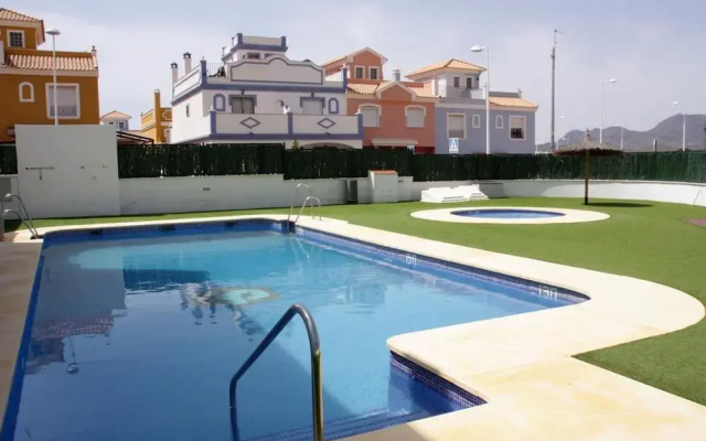 2 Bed House - Sleeps 4 - Pool - Terrace - Parking