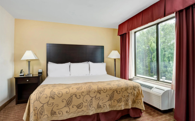 Holiday Inn Express And Suites Raleigh West Lenovo Center by IHG