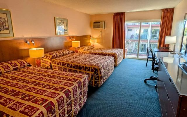 Royal Century Hotel