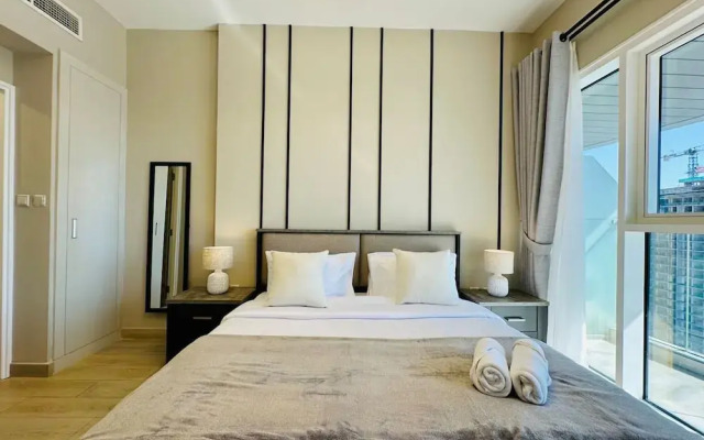 Stylish 1BR in JVC w Pool 6 Mins to Circle Mall