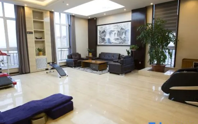 Zhangye Tianwei International Hotel (High-speed Railway West Station)