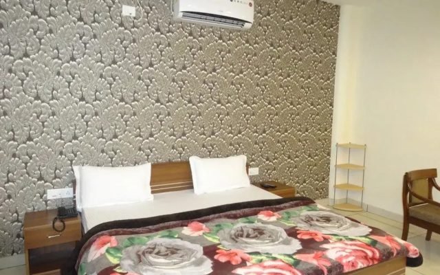 The Shradha Hotel