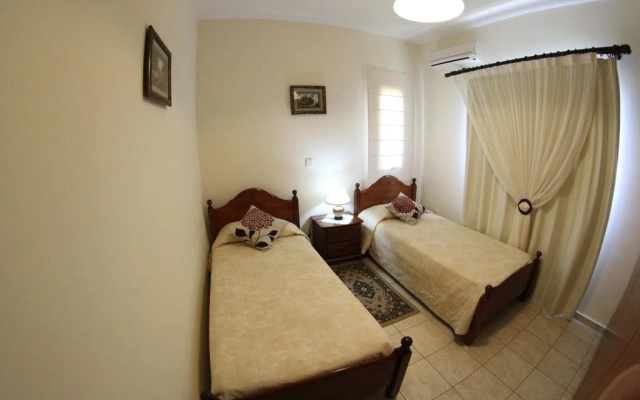 Eve Pissouri Soultanina Villa