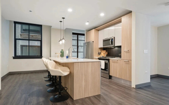 Two Units Seamless Stay Downtown Convenience