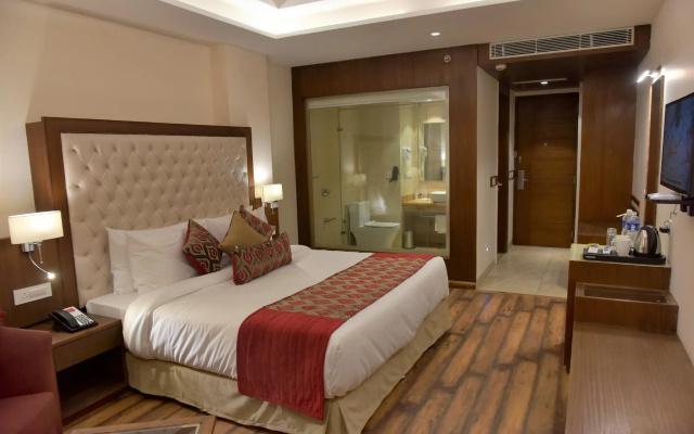 Royale Retreat Hotel & Spa Near Mall Road