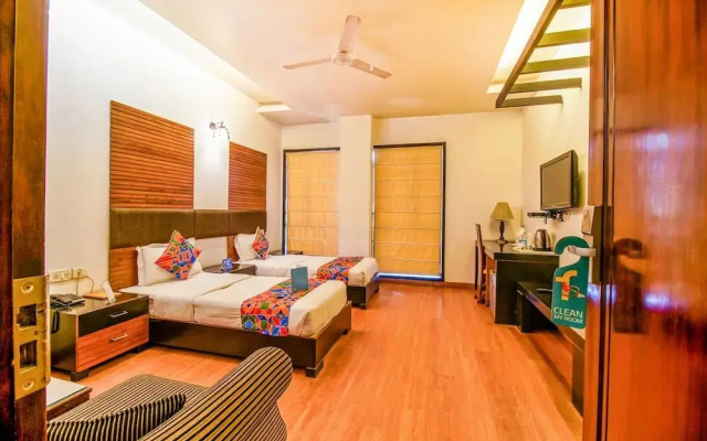 Haris Court Hotel Delhi by FabHotels
