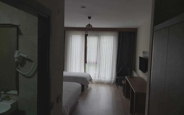 Alya Teras Otel