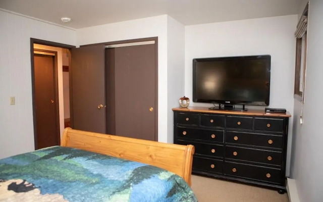 1168 Flying Dutchman 2 Bedroom Condo by RedAwning