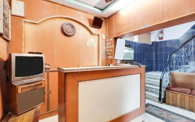 Goroomgo Hotel New Lucknow