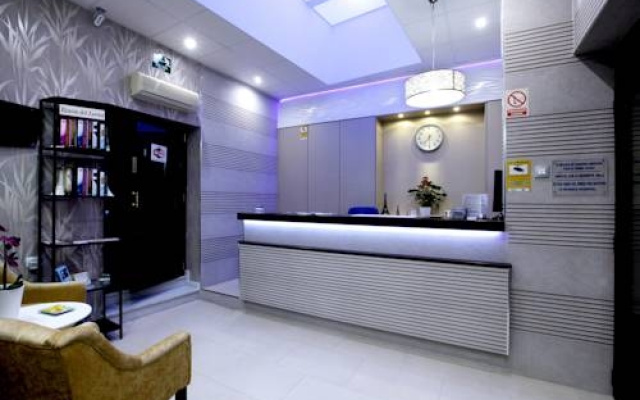 Hostal Paris