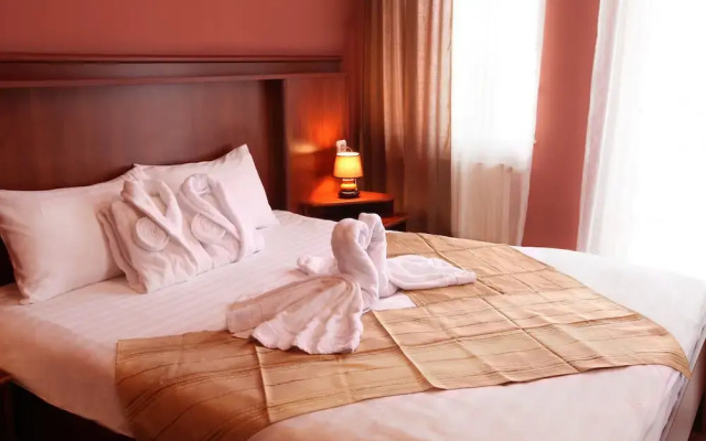Aristocrat Hotel