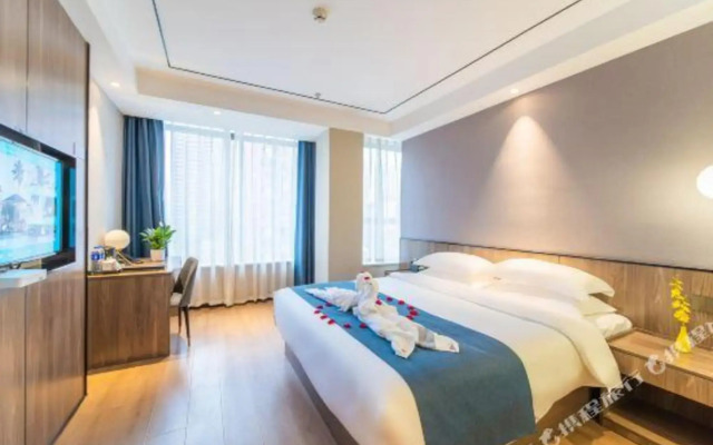 Chengdou huangyueguojihotel